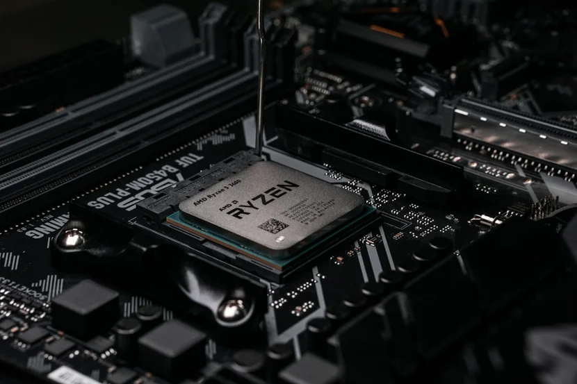 CPU 지금 사면 손해인 이유, 세대교체 전 이 가격대는 조심하세요.